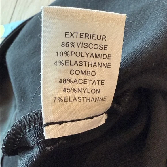 Diane von Furstenberg Pleat Front Cropped Jogger Slacks - Picture 11 of 11